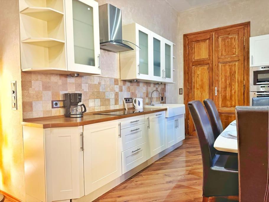 Ultra Central Apartment / 10 Ppl بودابست المظهر الخارجي الصورة